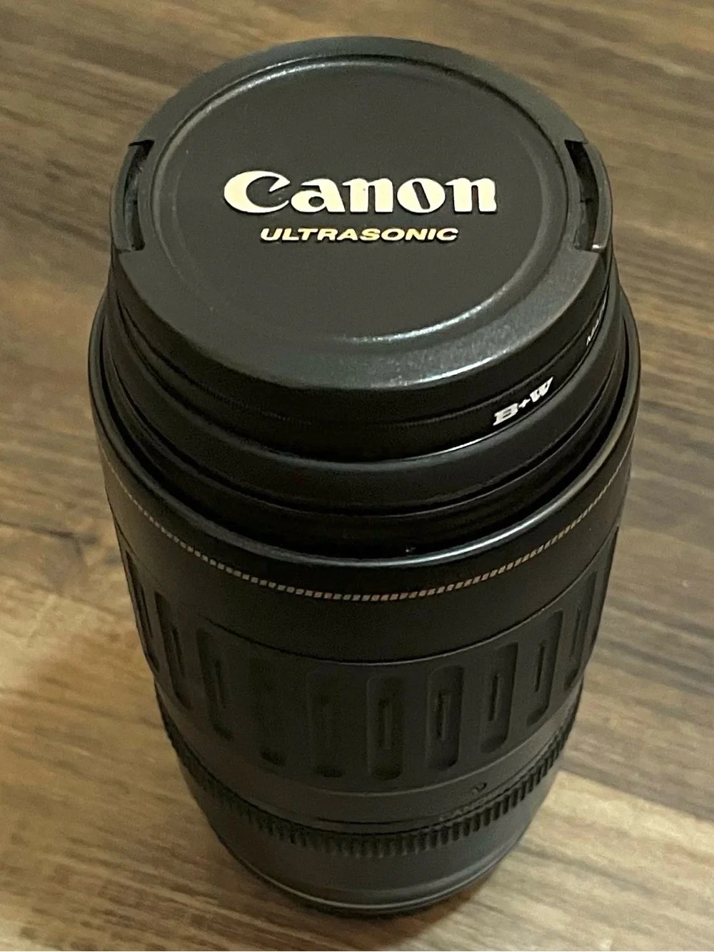 Canon EF 70-210mm f/3.5-4.5 USM Zoom Lens + B&W Filter